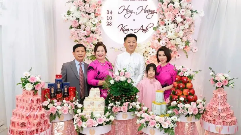 Lễ ăn hỏi hay còn gọi là lễ đính hôn